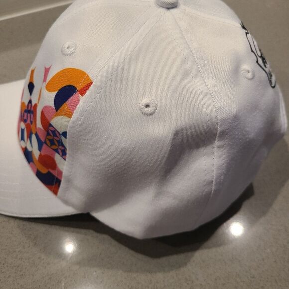 NWT Disney Vacation Club White Cap with Logo - Picture 4 of 5